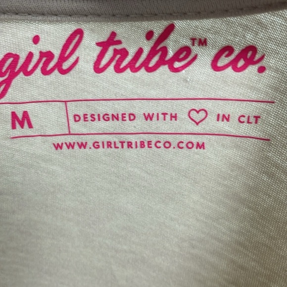 Los Angeles Swiftie Oversized Girl Tribe Tee Shirt Medium - Picture 3 of 4